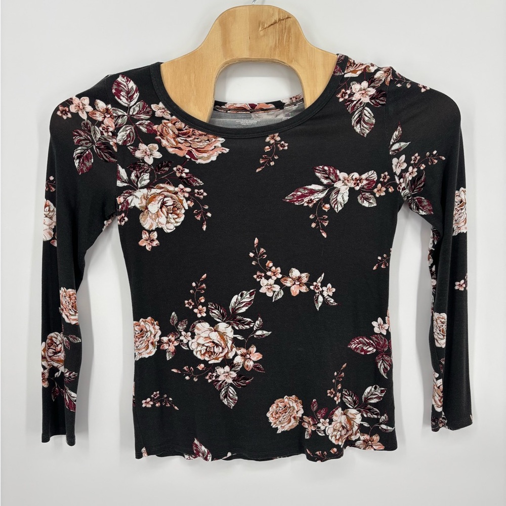 Maurices Black Floral Long Sleeve Top Small Rayon Spandex Stretch Soft‎ Casual